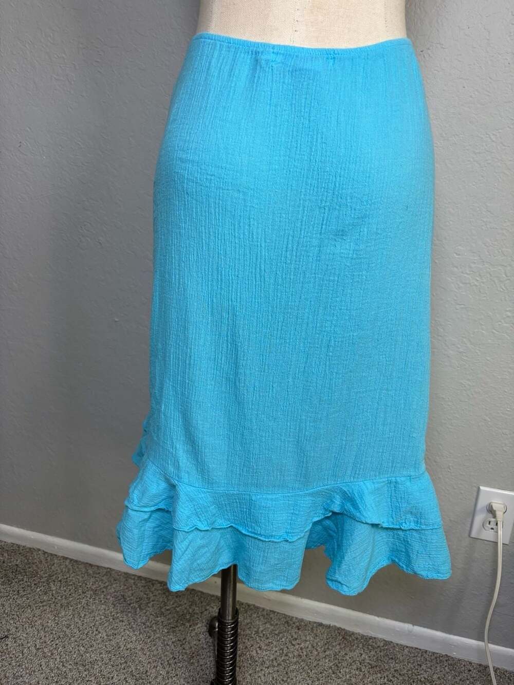 Solid Color Midi Skirt with Tiered Ruffle Hem - Picture 6 of 9